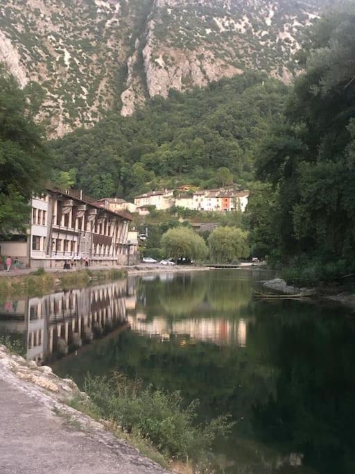 Confortable Au Pied Du Vercors Pont-en-Royans Esterno foto